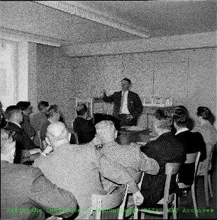 Vortrag von Dr. Rudolf Greifeld (administrativer Geschäftsführer der Kernreaktorbau- und Betriebsgesellschaft (KBB))