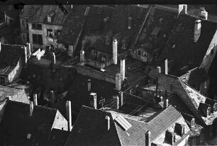 Freiburg i. Br.: Blick vom Münster auf Schornsteine