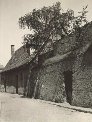An der Stadtmauer