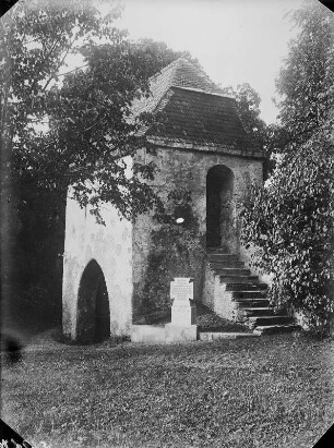 Sachsen : Sachsen. Unbekannter Ort. Kapelle mit Denkmal für die Gefallenen im 1. Weltkrieg