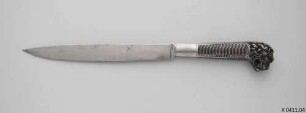 Messer / Gartenbesteck bestehend aus Gartenplötze, Scheide, Säge, großem Messer, kleinem Messer, Hippe, Okuliermesser, Feile, Pfriem, Bohrer, Falzbein und Meißel