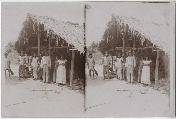 Xerente Chief Soêtí with his family in front of his hut