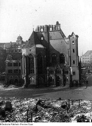 Matthäikirche, Matthäikirchhof