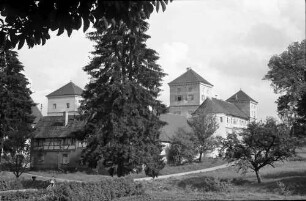 Meßkirch: Schloss von der Straße aus gesehen