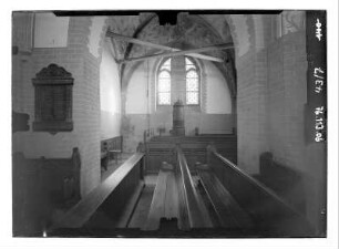 Roggow-Russow (Rerik-Russow). Kirche (Baubeginn A. 14. Jh., Umbau 1901/1904; G. L. Möckel). Inneres nach Süden