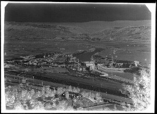 Staustufe Limbach. Blick von der Höhe oberhalb der Bauleitung auf die Krafthaus- und Wehrbaustelle. 50 cm V.B.P.