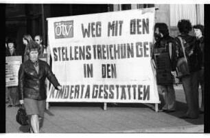 Kleinbildnegativ: Rathaus Kreuzberg, 1976