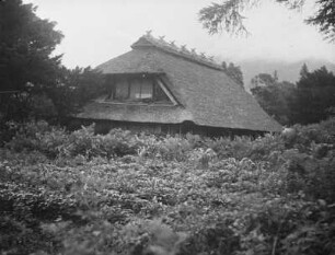 Sogenanntes „Helmhaus“ (Kabuto-zukuri) (Japan-Aufenthalt 1934-1939)