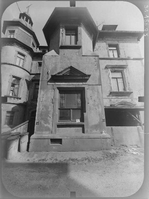 Leipzig-Zentrum, Waldstraße 86. Villa "Mückenschlößchen" (1892; B. Richter). Seitenfront (Teilansicht) mit Treppenturm