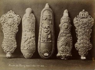 Musée de Cluny. Râpes à tabac du XVII.e siècle