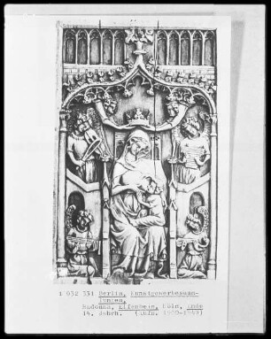 Thronende Madonna mit Kind