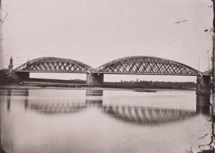 Riesa, Straßenbrücke über d. Elbe
