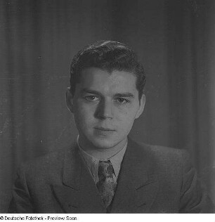 Porträt Violinist Manfred Scherzer