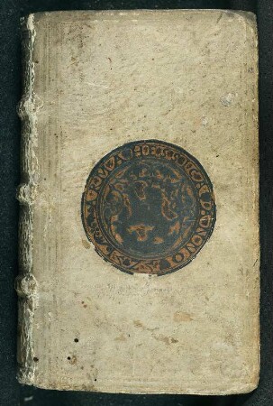 Einband mit Supralibros von Johannes Hess : Einband mit Supralibros von Johannes Hess. Schweinsleder, geweißt, geprägt; ca. 16,5 x 10 cm (Buchdeckelgröße). Vorderseite. Aus: Valentini Erythraei De ratione legendi, explicandi & seribendi epistolas / libri tres/ De ratione legendi, explicandi & seribendi epistolas. Argentorati : Excudebat Nicolaus Wyriot Impensis Bernhardi Iobini. 1573. ehem. Dresden: SLUB 7.A.3084