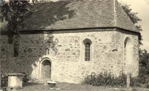 Katholische Kirche in Bloischdorf : Stara kamjentna katolska cyrkej w Błobošojcach pola Grodka