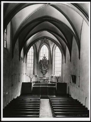 Mauritiuskirche Minden: Blick auf den Altar und in den Chor