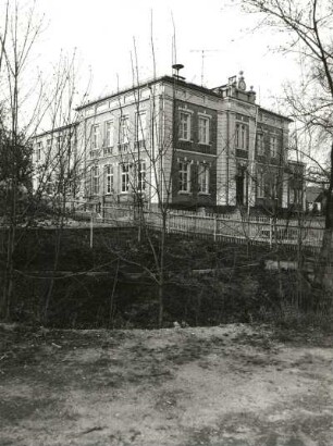Blankenhain (Kreis Werdau), Hauptstraße. Schule (um 1890)