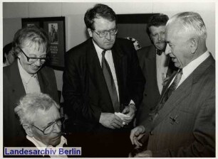 Zucker-Museum; Verabschiedung des Direktors, Prof. Dr. Hubert Olbrich (rechts); Amrumer Straße 32 (Wedding)