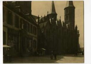 Stiftskirche mit Adlerapotheke