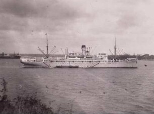 Dampfer "Tanganjika" im Hafen von Tanga : Tanganyika Territory (heute: Tansania). Tanga, Hafen, Dampfer "Tanganjika" der Hapag, 1936