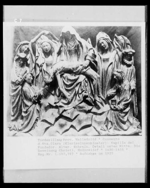 Altarschrein, Detail unten Mitte: Beweinung Christi