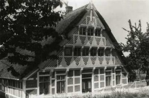 Samtgemeinde Lühe-Mittelnkirchen. Wohnhaus mit Reetdach