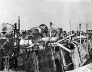 Zerstörtes englisches Schiff im Hafen von Ostende