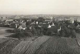 Glauchau, Blick über den Stadtteil Gesau auf die Stadt