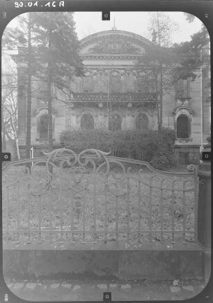 Dresden-Neustadt, Otto-Wagner-Straße (Georgenstraße) 6. Villa Eschebach (1900-1903; H. Thüme). Hauptschauseite von Nordwest