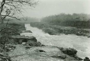 Hochwasserbett des Wasserfalles "Ferrador" des Rio Grande in der Nähe von Icém