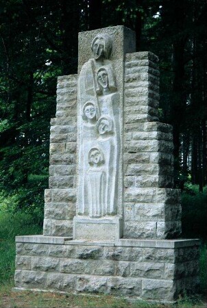 Denkmal im Schlosspark