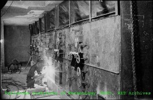 Montage der Ionenaustauscheranlage im Forschungsreaktor 2 (FR 2)