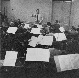 Markneukirchen : Musikinstrumentenbau Markneukirchen. Städtisches Orchester Markneukirchen (Vereinigung Markneukirchner Instrumentenbauer) während der Probe