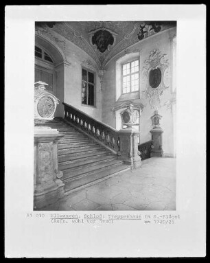 Grabmal des Erzbischofs Friedrich von Saarwerden — Apostel Johannes