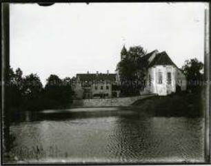 Klosteranlage am Wasser