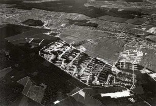 Luftbildaufnahmen von Karlsruhe. Waldstadt - Gesamtübersicht von Westen