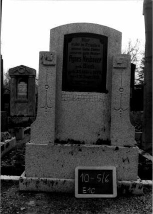 Grabstein E I C/10/5/6