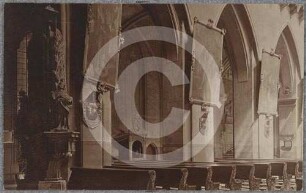 Gestühl im Mittelschiff des Doms Breslau