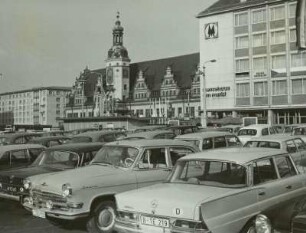 Leipzig, Herbstmesse, parkende Autos