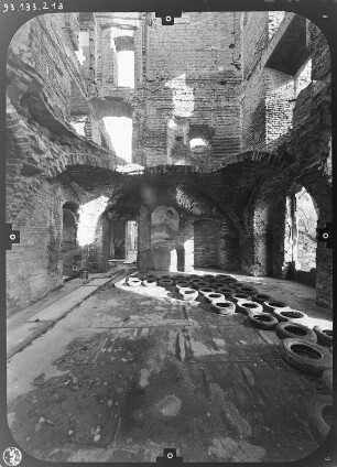 Bad Muskau. Ruine des Neuen Schloßes. Innenansicht