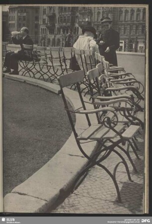 Rast am Bahnhof Friedrichstraße