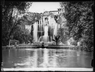 Tivoli: Villa d'Este, Teich mit Wasserk.