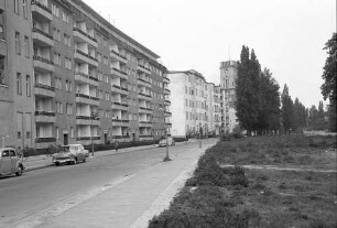 Berlin: Freiherr vom Steinstraße von der Meraner Straße aus