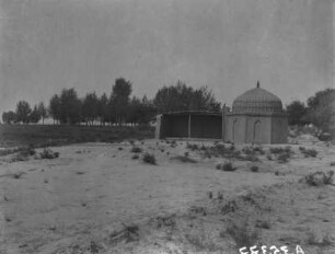 Mausoleum : Vermutlich ein Mausoleum im Tian Shan Hochgebirge