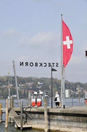 Anlegestelle : Die Kleinstadt Steckborn liegt am Untersee des Bodensees. Blick auf die Schiffsanlegestelle