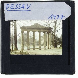 Dessau, Georgium,Dessau, Georgium, Römische Ruine (Sieben Säulen)