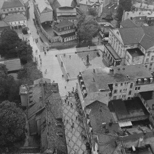 Theaterplatz in Weimar : Blickrichtung Süden