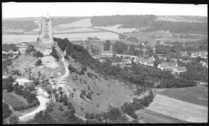 Saaleck. Ruine und Dorf