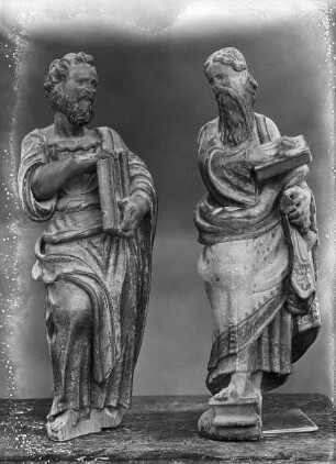 Hochaltar, Sockelgeschoss: Apostelfiguren