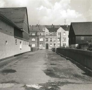 Zwickau-Crossen, Kirchstraße. Blick zur Einmündung Lange Straße